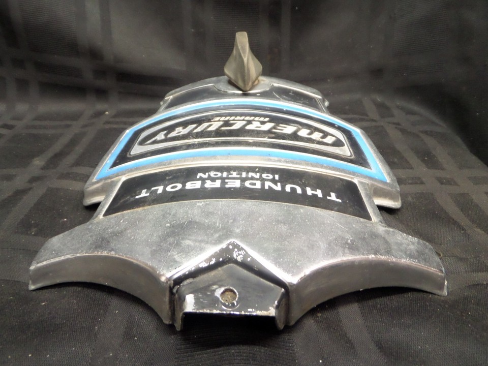 1974 MERCURY 850 85HP 4CYL FRONT COWL COVER 21045642A1 BOAT MOTOR