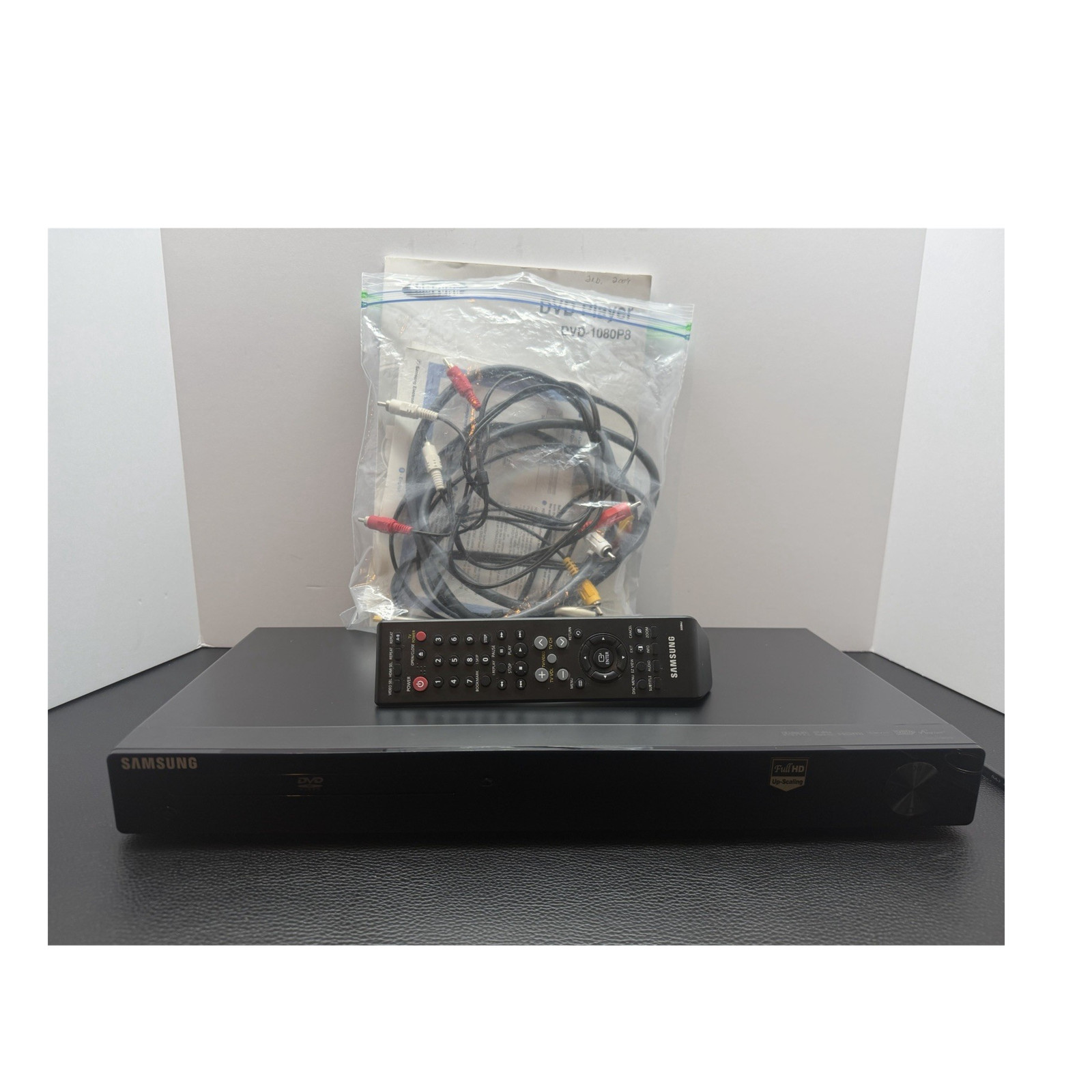 VERY NICE Samsung DVD-1080P8 DVD Player Full HD Up-Scaling HDMI Remote Cables