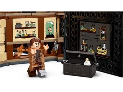 LEGO® Harry Potter 76397-1 Hogwarts Moment: Verteidigung gegen die dunklen Künste Klasse - Bild 6 von 6