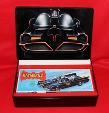 Batmobile 1966 Batman Polar Lights 2010 Kit Aurora Reissue +Tin +Poster