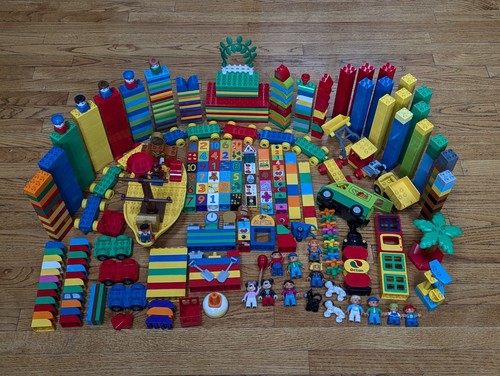 Huge Lego Duplo Lot 535+ Pieces with Figurines People Mixed Lot @ 14 lbs Clean !
