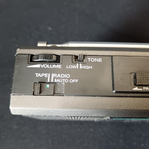 Vintage SONY WA-6000 Radio Cassette Player Spares or Repairs - Picture 19 of 19