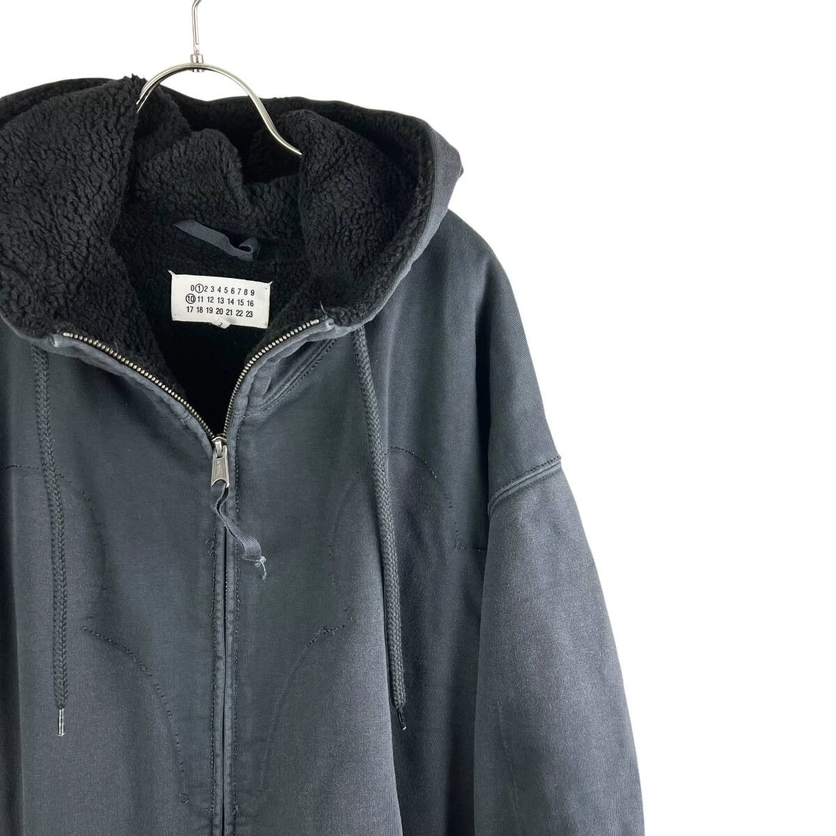20 OFF Maison Margiela Felpa con cappuccio e zip tascabile 24AW (Navy)