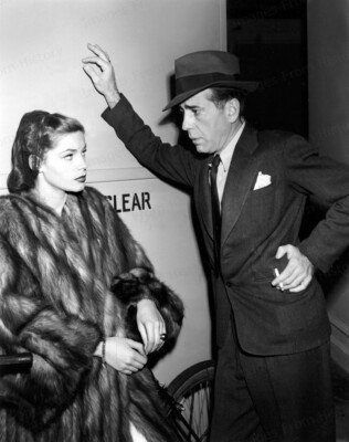 8x10 Print Humphrey Bogart Lauren Bacall The Big Sleep 1946 Set Candid ...