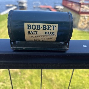 Antique Vintage Fishing Creel Wicker Leather Basket  Fly Trout BOB BET Bait Box 