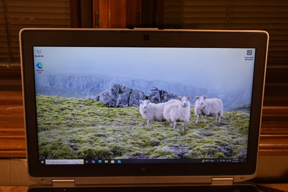 Dell Latitude E6520 Laptop Intel Core i7-2620M 16GB RAM 128GB SSD Windows 10 Pro - Image 2 of 4