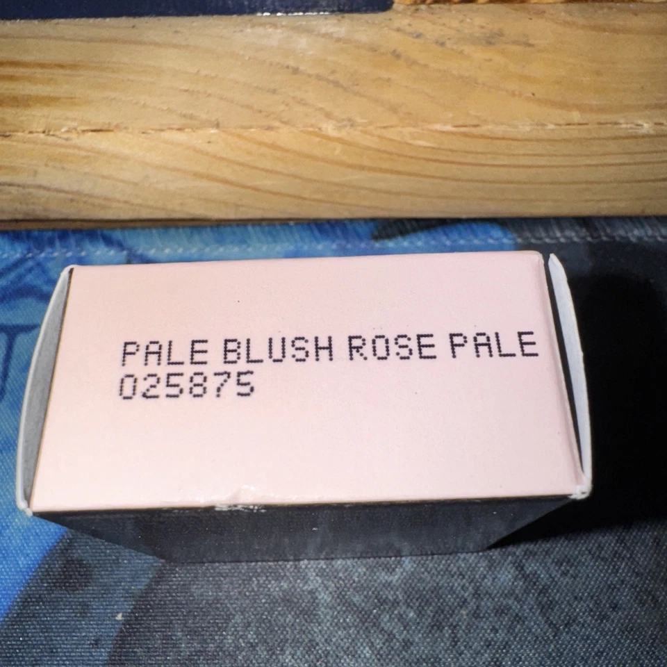 Mary Kay Cream Eye Color Pale Blush Rose Pale 025875 - Image 2 of 2