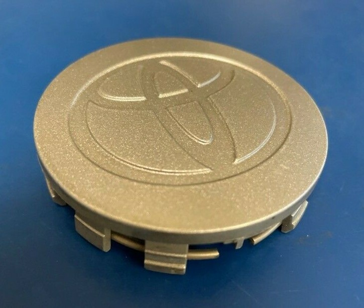 03 04 05 06 07 Toyota Corolla OEM Center Hub Cap 55mm Diameter