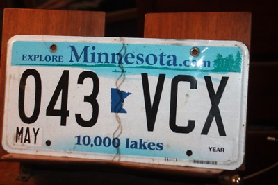 2009 Minnesota License Plate 10,000 Lakes 043 VCX BENT