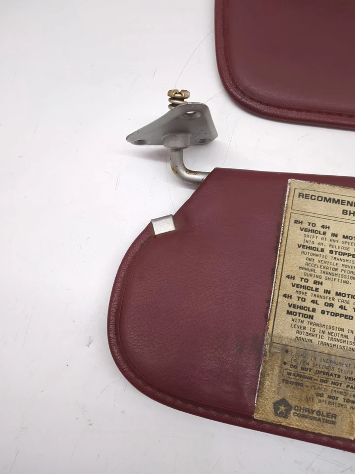 Dodge D150 D250 D350 Ramcharger 1981-1993 OEM parasoles parasoles rojos vinilo Foto 2 de 4