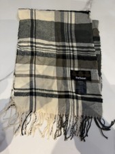 Image of Barbour 100% Lambswool Scarf Made in Scotland - Classic Tartan Plaid with Tassel