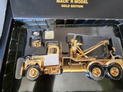First Gear Mac kR Model Tow Truck Gold Edition - 1:32 Presentation Piece 2001 - Picture 3 of 11