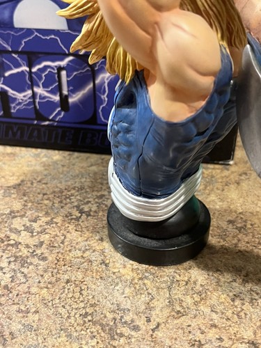 Ultimate Thor Mini Bust - Diamond Select 2003 - 1521/4000 Leggi - Foto 8 di 15