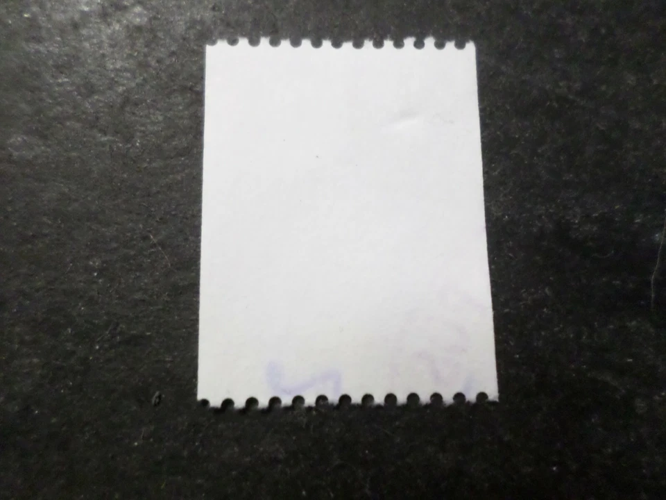 FRANCE 2011, timbre ROULETTE 4597b, VARIETE' sans NUMERO au DOS oblitéré - Photo 2/2