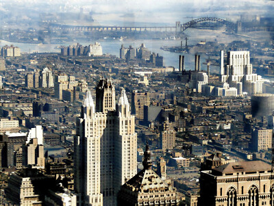 1930s Manhattan showing the Hell Gate Bridge. 14 x 11'' Photo Print