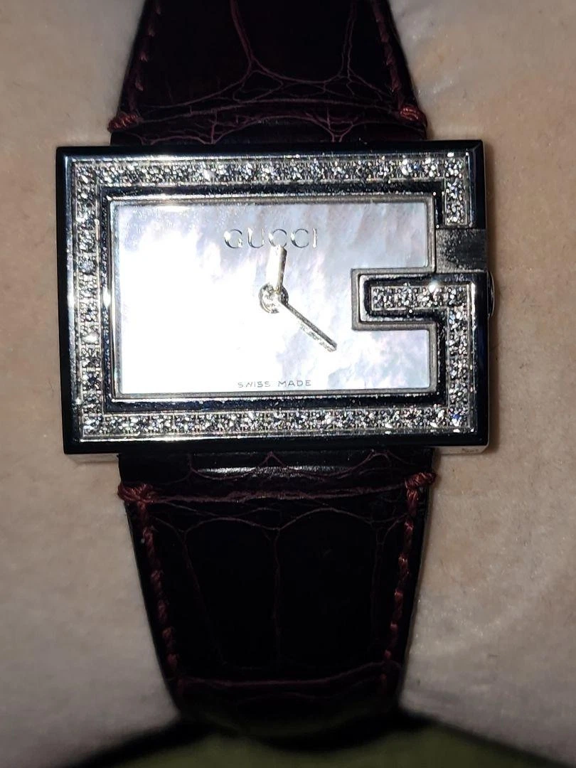Orologio GUCCI 100L G Square quadrante conchiglia diamantata quarzo pelle 1 2"x0 8"