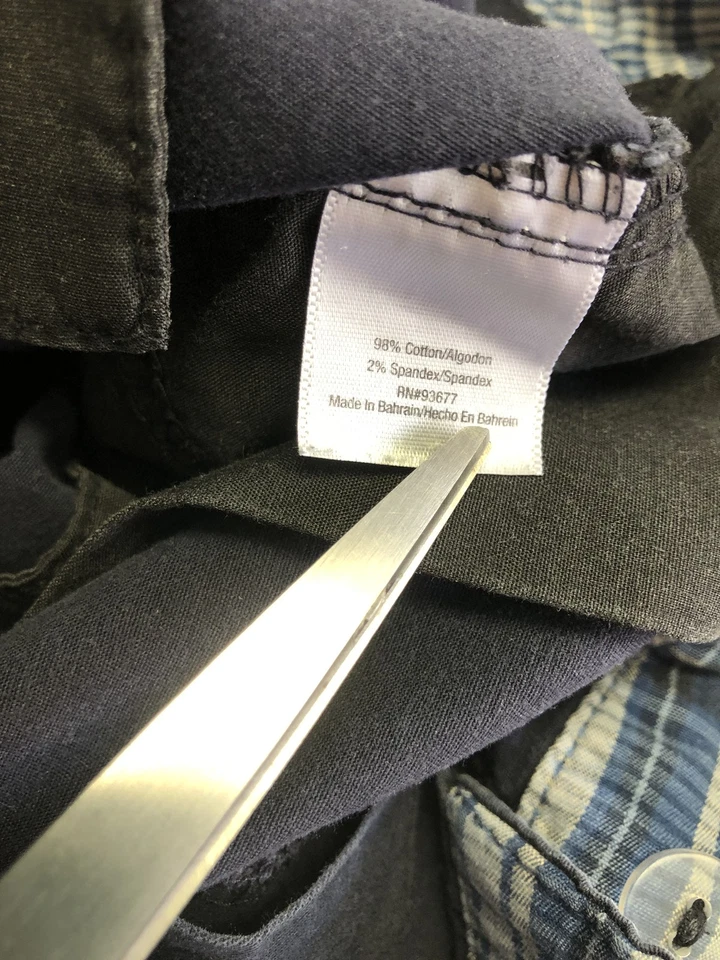 Pantalones Cortos St Johns Bay Para Mujer 12 Negros Elastizados Informales Chinos Clásicos Mezcla de Algodón Foto 3 de 4