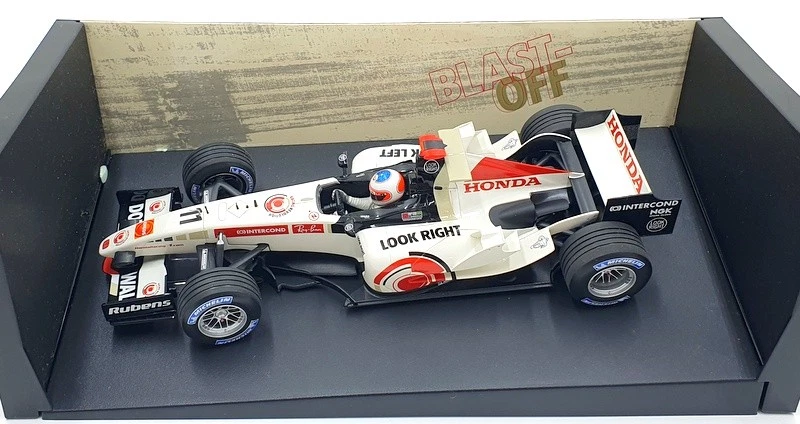 Minichamps 1/18 Scale 08MF1-06B-CRB18 - Honda F1 2006 Show Car R.Barrichello #11 - Image 4 of 4