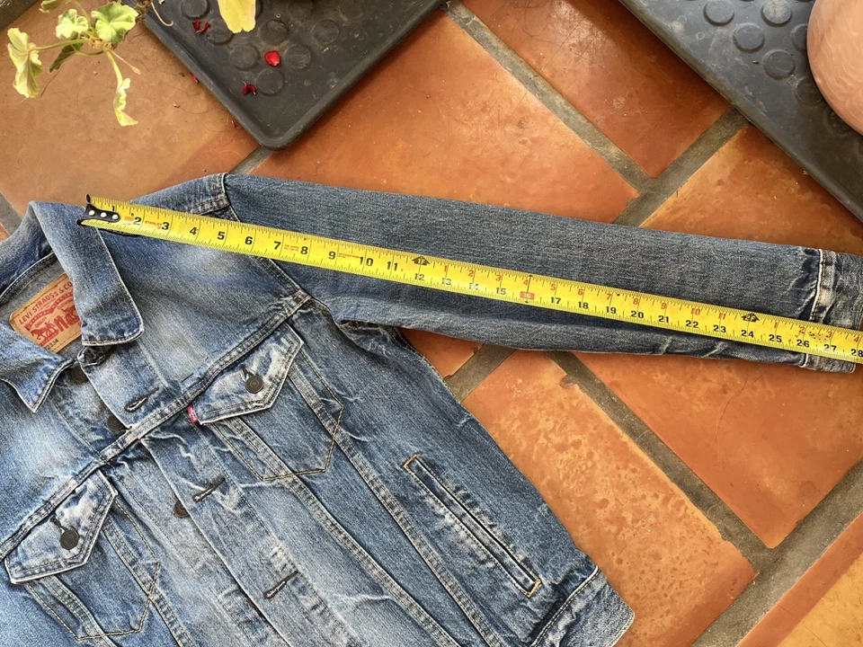 Chaqueta vaquera Levi Strauss & Co para hombre talla pequeña Denim Trucker manta personalizada espalda Foto 2 de 4