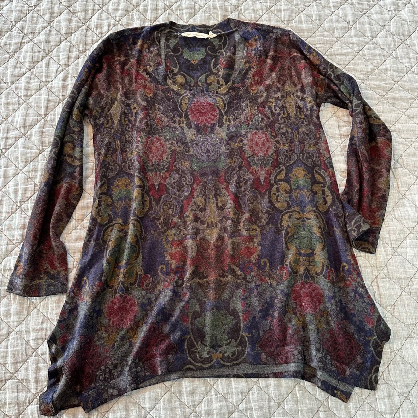 Soft Surroundings Damask Floral Sharkbite Tunic Top PXS Multicolor Knit 37678