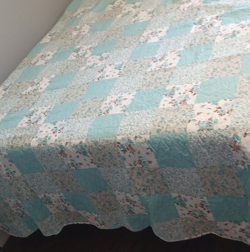 PATHWORK QUILT W/SCALLOPED EDGE FULL/QUEEN - Picture 3 of 8