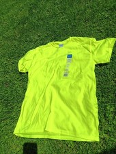 Gildan T-Shirt Tee Men's Sz M Short Sleeve Heavy Cotton /Poly Solid NEW Tags