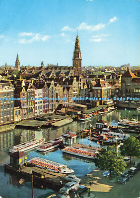 D174369 Amsterdam. Rondvaartboten bij Damrak. Wanders. Krüger. 1980