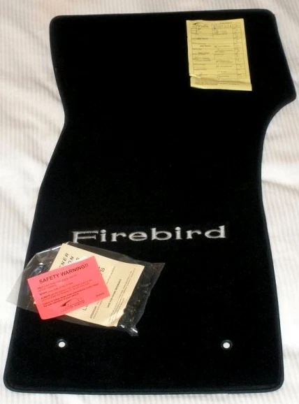 Juego de 4 alfombrillas Lloyd Mats CLASSIC LOOP con licencia GM 1967-1969 Pontiac Firebird Foto 4 de 4