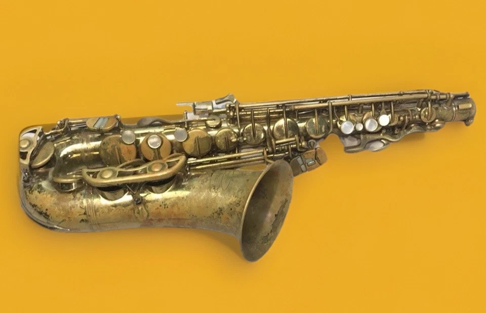 Saxofón alto Buescher 400 - con estuche Foto 3 de 4