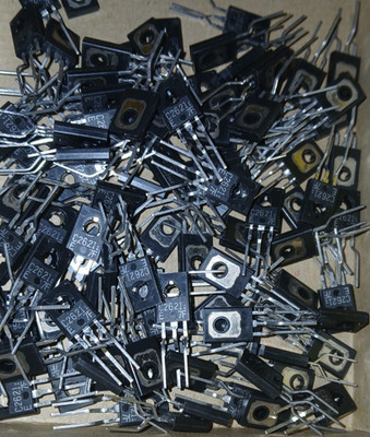 2SC2621e Sanyo NPN Si. power transistor/Lot of 100/NOS/TO-126 preformed leads