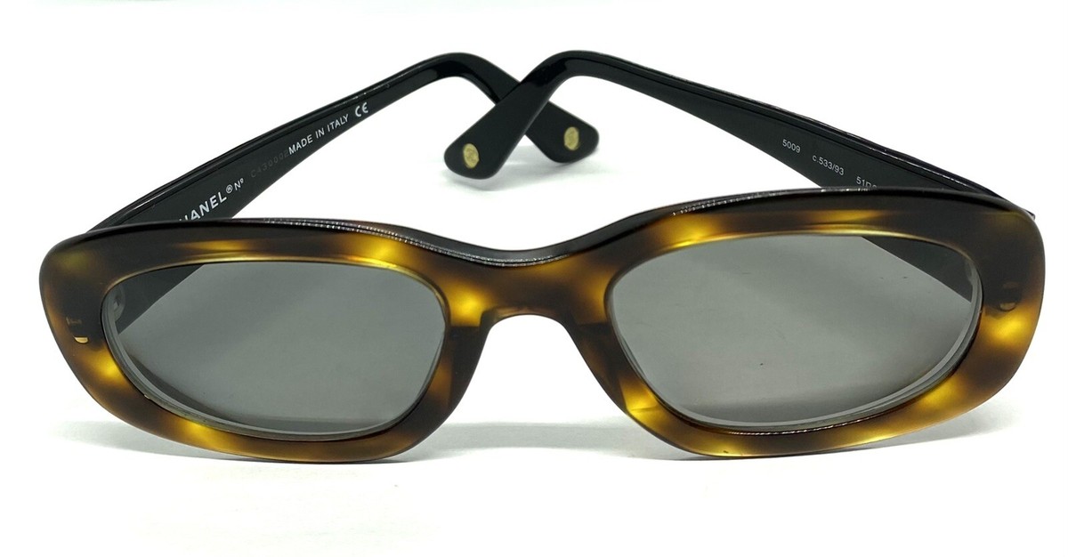 Vintage Authentic Chanel 5009 51⏹21 135 c. 533/93 Italy