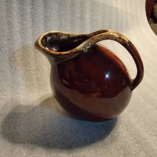 Vintage Hull Oven Proof USA Brown Drip Glaze Pottery Pitcher w/Ice Lip 2 Quart