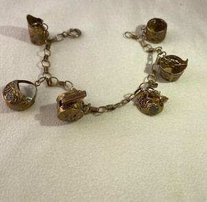Authentic 12.2 grams Vintage 855 Silver gold plated Native American 7" Long Charm Bracelet