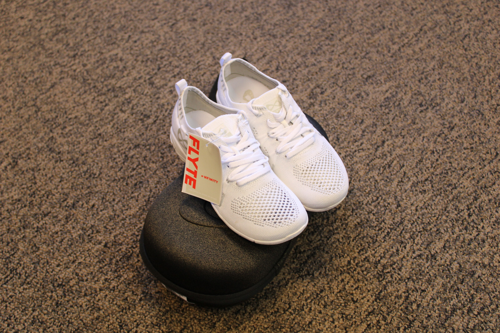 New Nfinity Flyte Womens Cheer Shoes with Case WHITE Adult Size 5 eBay