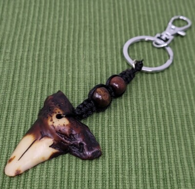 Mako Shark Tooth Keychain Resin Surfer Beach Ocean Key Ring Unisex