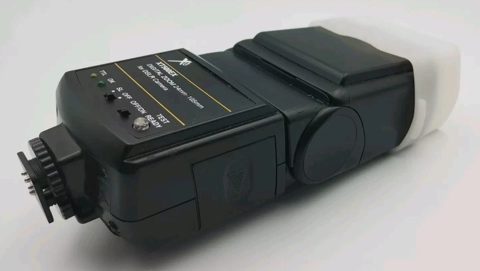 XT500EX Flash Gun for DSLR Digital Camera 24mm-105mm - Image 3 of 4