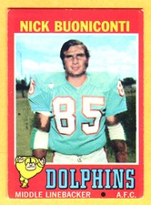 NICELY CENTERED! 1971 TOPPS FOOTBALL DOLPHINS NICK BUONICONTI #147