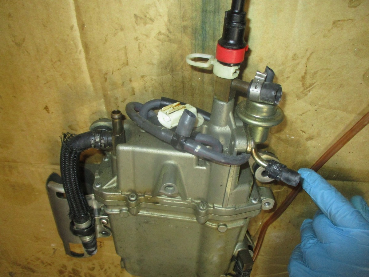 Yamaha 250hp 4 stroke 3.3L outboard VST/ Fuel vapor Separator 6P2