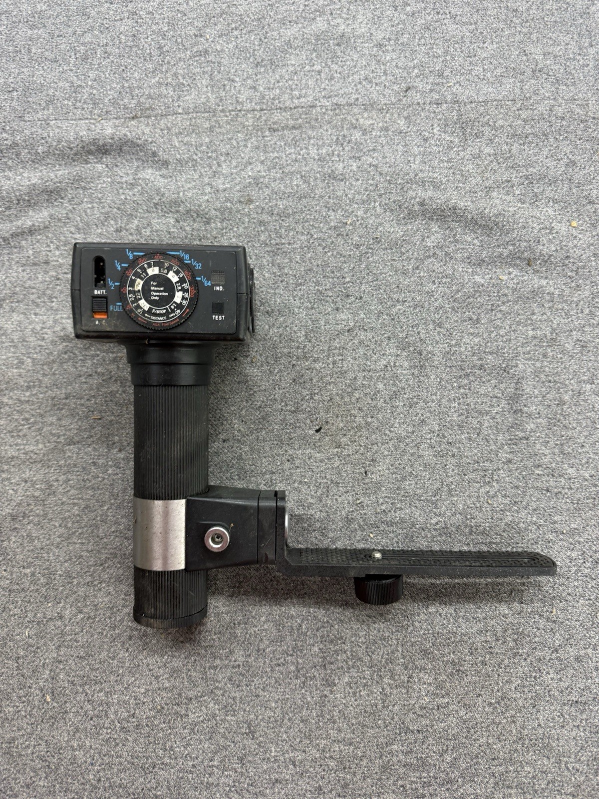 Sunpak Auto 511 Thyristor Handle Mount Flash with Bracket – Vintage Camera Flash