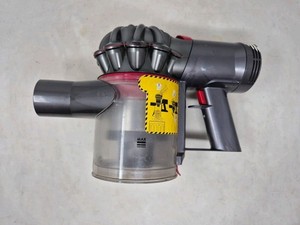 Dyson V7 Motorhead Akku Staubsauger nur Hauptteil