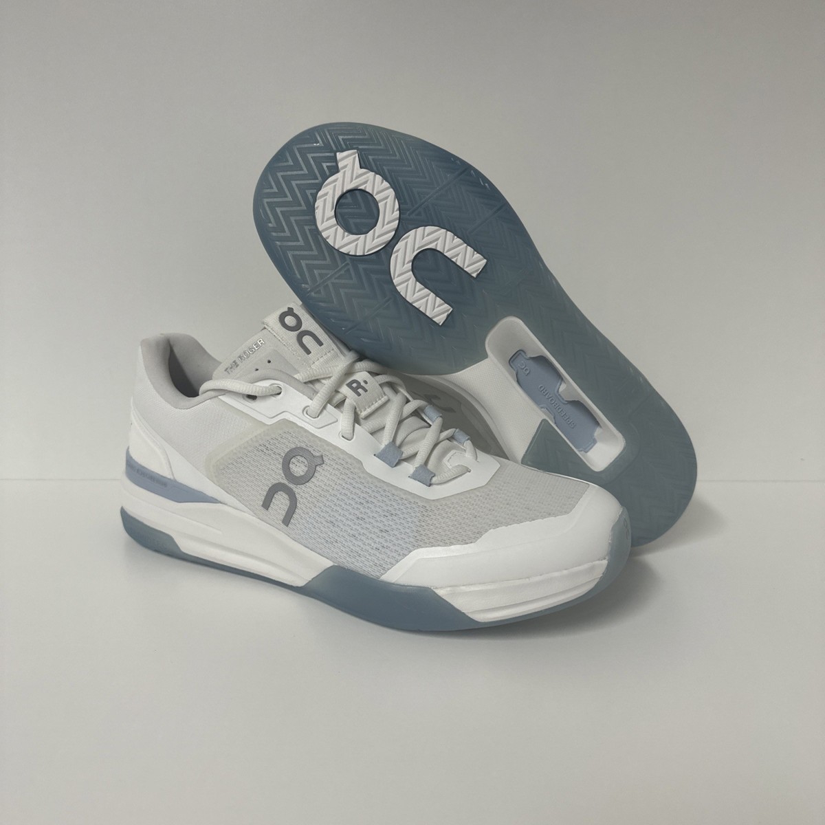 On The Roger Advantage Pro White Chambray Men’s Sneakers Size 13 9834a1cf597026b6b84ace08240e0d  main image 4
