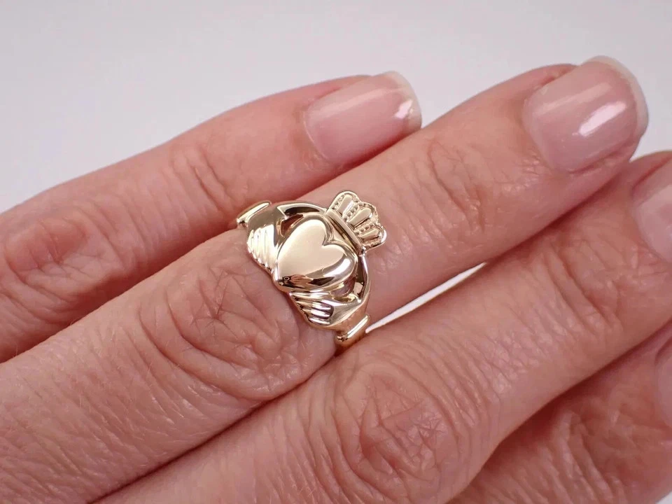 Estate Claddagh Heart Engagement Ring 14K Yellow Gold Plated Silver - Image 4 of 4