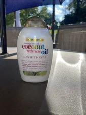 OGX Extra Strength Damage Remedy + Coconut Miracle Oil CONDITIONER
