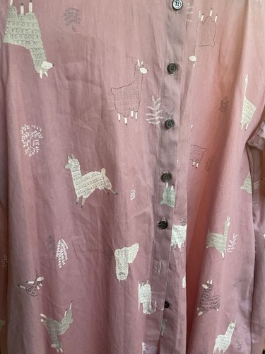 Blusa tunica rosa Shana XL motivo lama con bottoni e zip posteriore - Foto 3 di 5