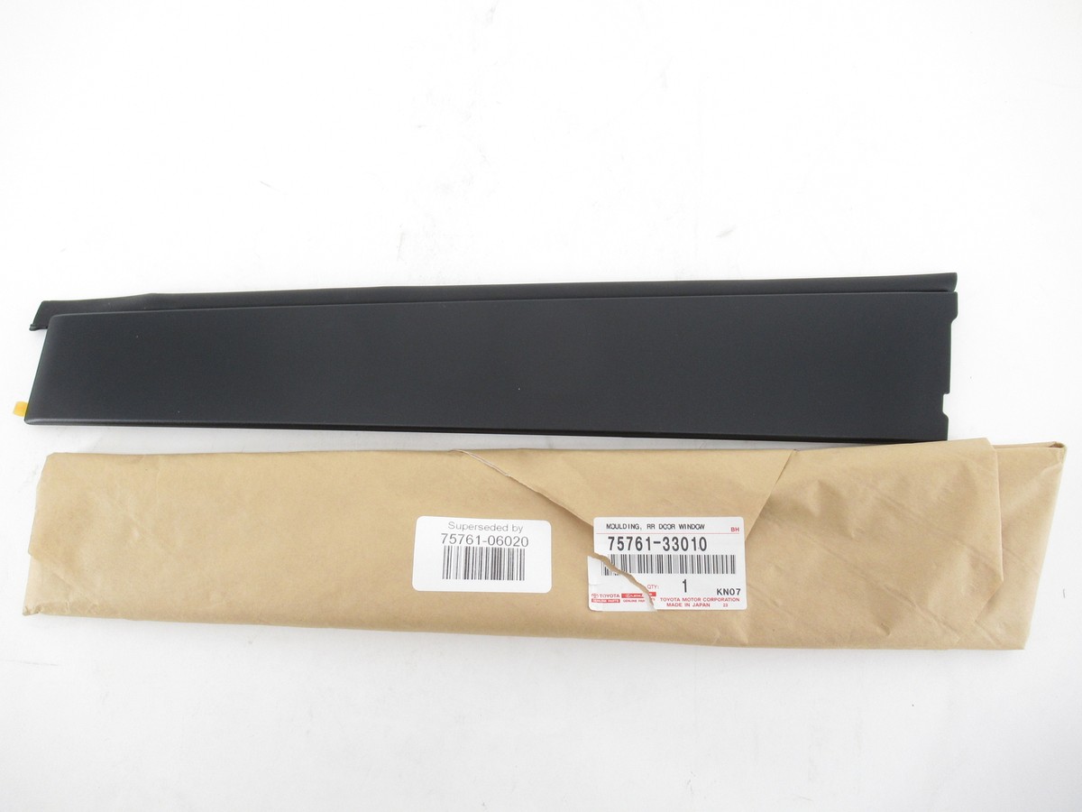 Genuine OEM Toyota 75761-06020 Passenger Rear Window Molding 2007