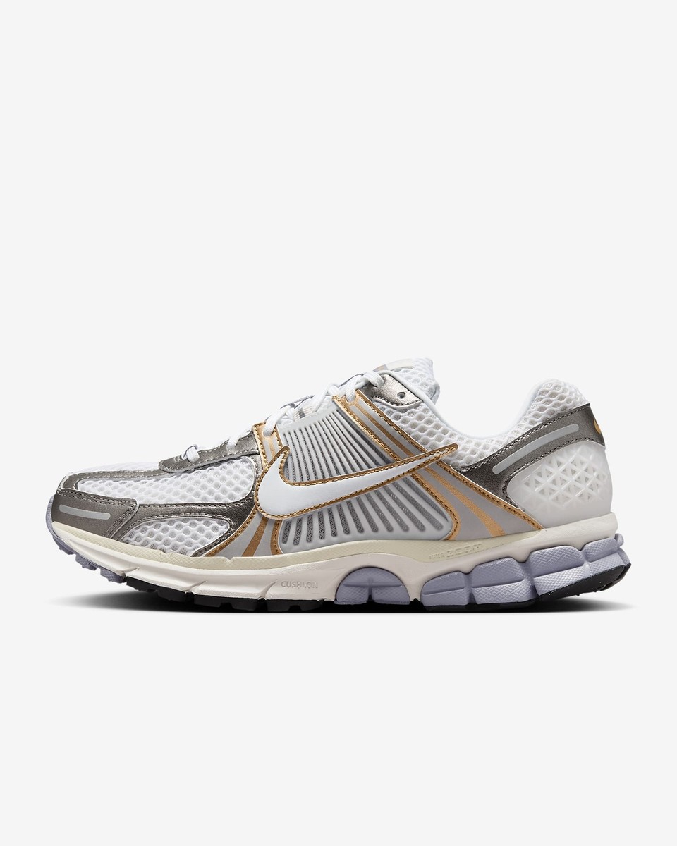 ◆正規品◆NIKE ZOOM VOMERO 5 WHITE BLUE TINT(W)◆関税/送料込 Nike WMNS Zoom Vomero 5 Blue Tint - Dec 2023 - FV8111-451
