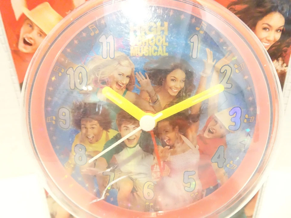 Reloj Despertador Pedestal Musical High School Disney NUEVO Rojo Brillo Foto 4 de 4