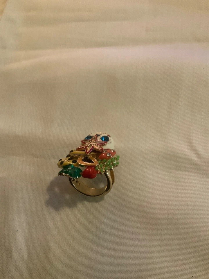 Anillo calavera Betsey Johnson Rio talla 7 Foto 3 de 4