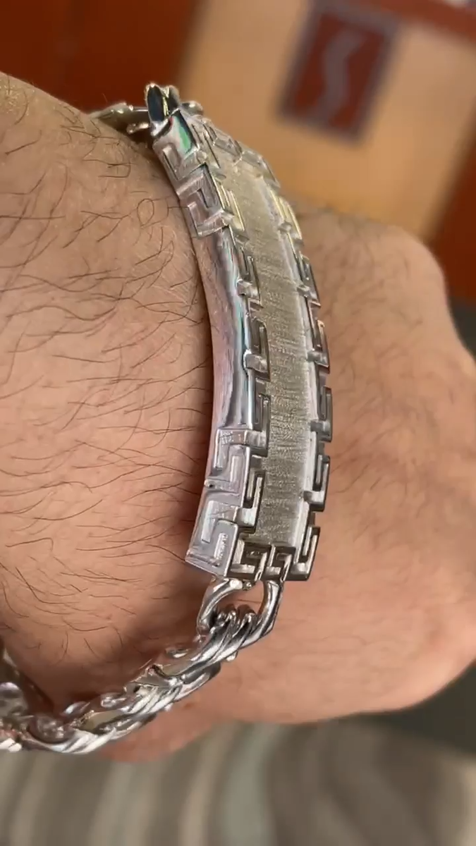 90 Grams 8 Inch Chino Link Bracelet Solid Handmade ID Greek 90 Grams 8 Inch Chino Link Bracelet Solid Handmade ID Greek