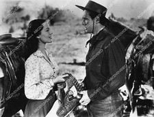 6429-009 Yvonne De Carlo, Howard Duff film Calamity Jane and Sam Bass 6429-009 6